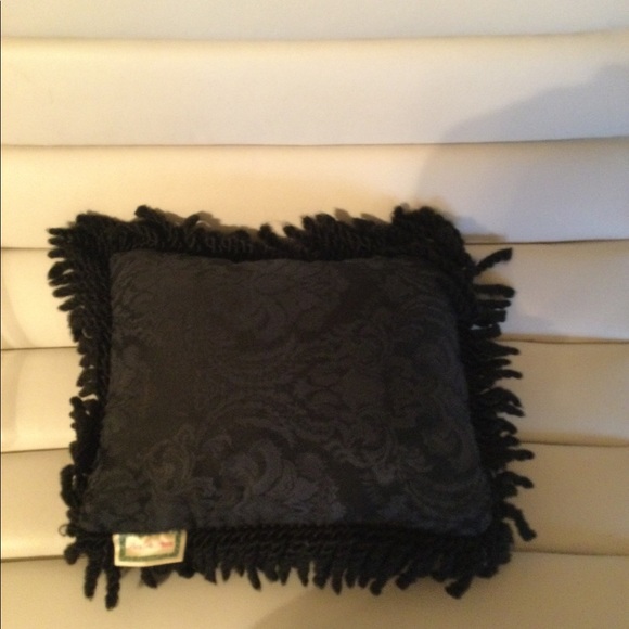 Accent pillow with script and rose. - Picture 2 of 3